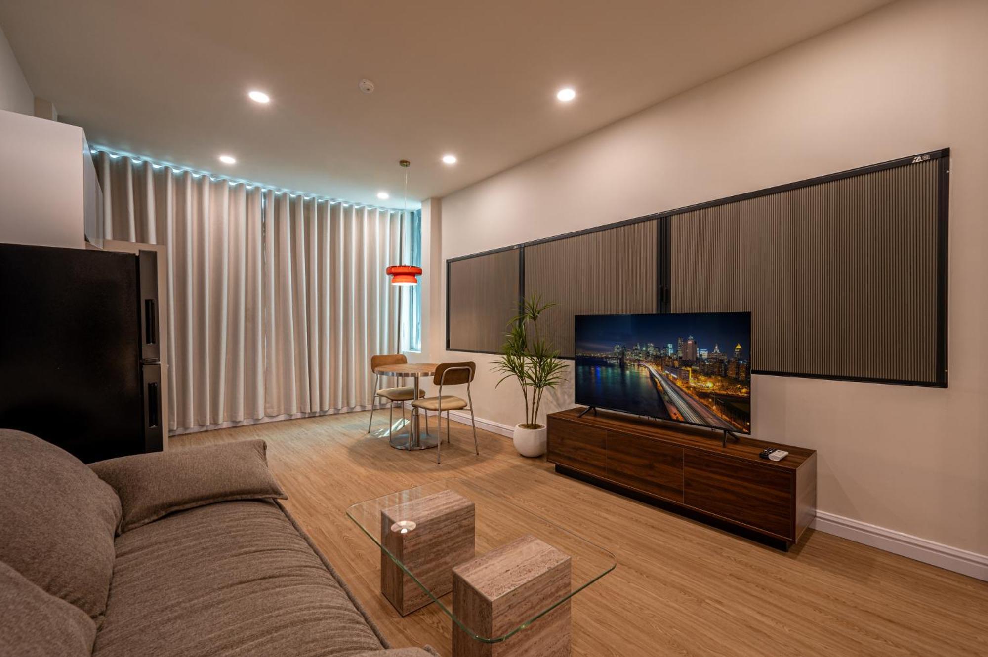 By Cr Concept In Center Aparthotel *